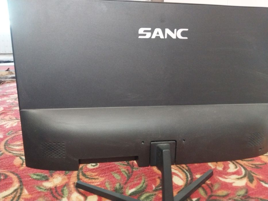 Монитор sanc с разрешением 1920 на 1080