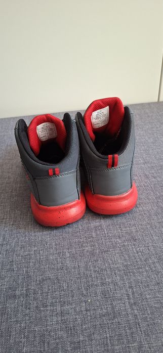 SHAQ - Pantofi sport mărimea 37