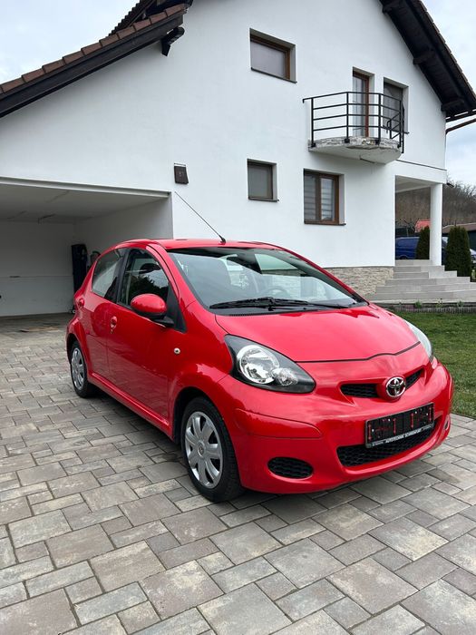 Toyota Aygo 2010 foarte economa