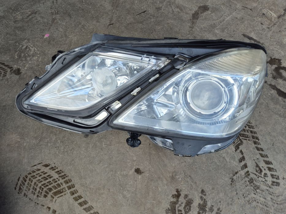 Far stanga cu xenon mercedes e class w212 an 2011 cod A2128205761KZ