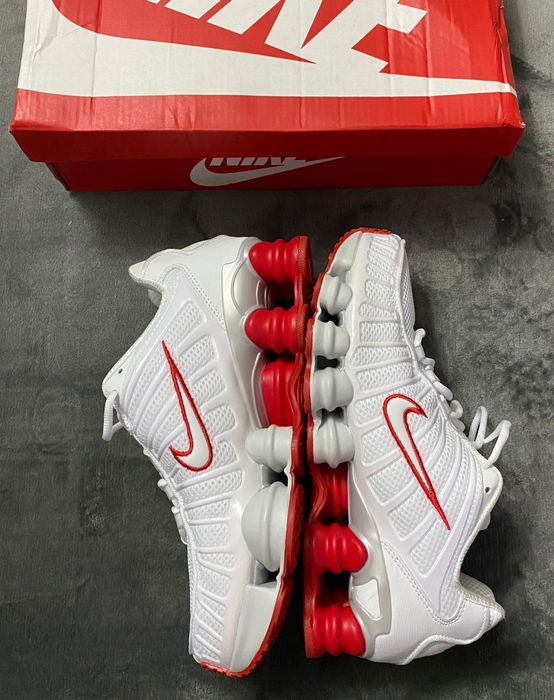 Vand adidasi noi de barbati Nike Shox