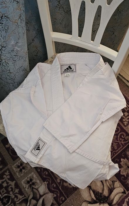 Продам кимоно,дзюдоги для дзюдо и карате.