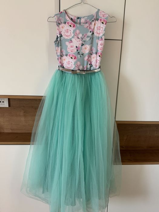 Rochie elegantă fete 146 cm cu tull verde mentă, foarte pufoasă