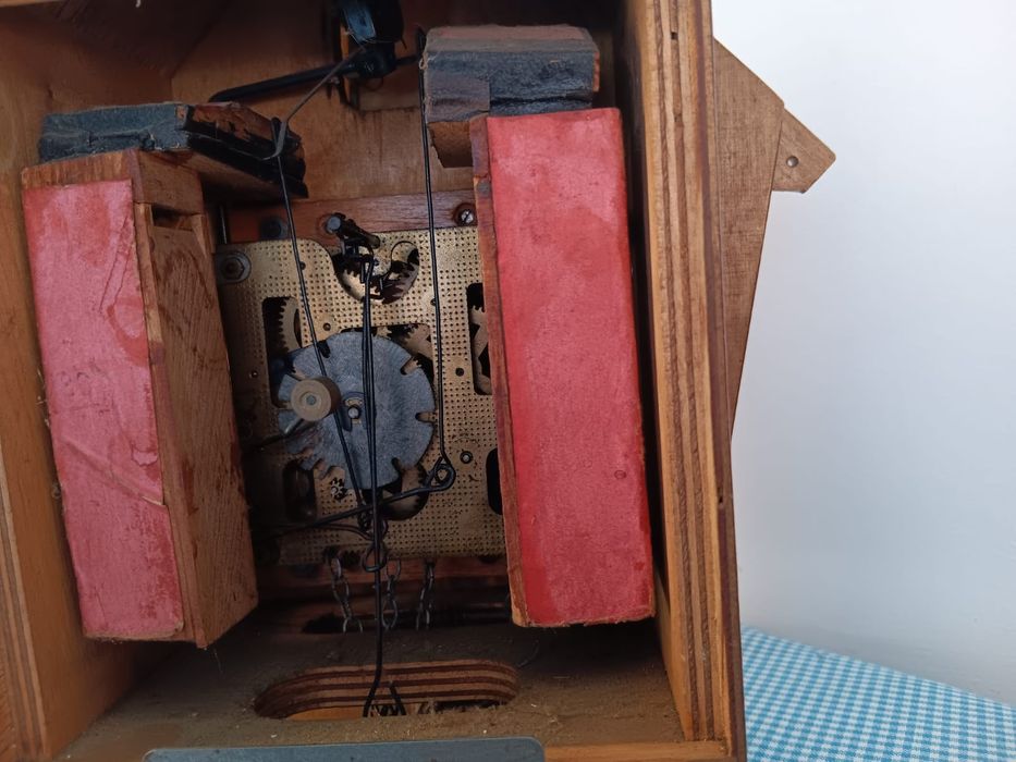 Ceas cu Cuc ,vechi rusesc, perioada comunista , ceas mecanic de perete