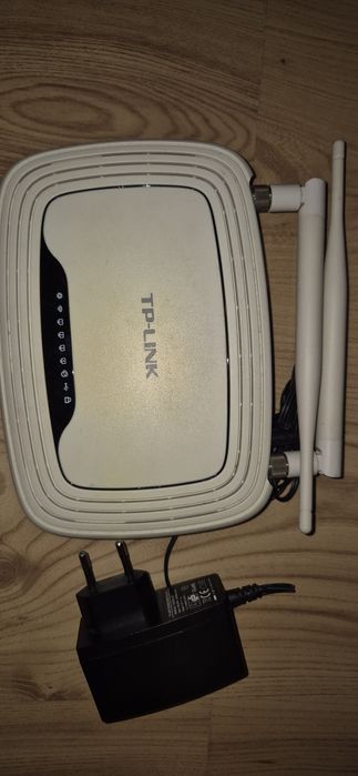 Router TP-LINK, model TL-WR842ND