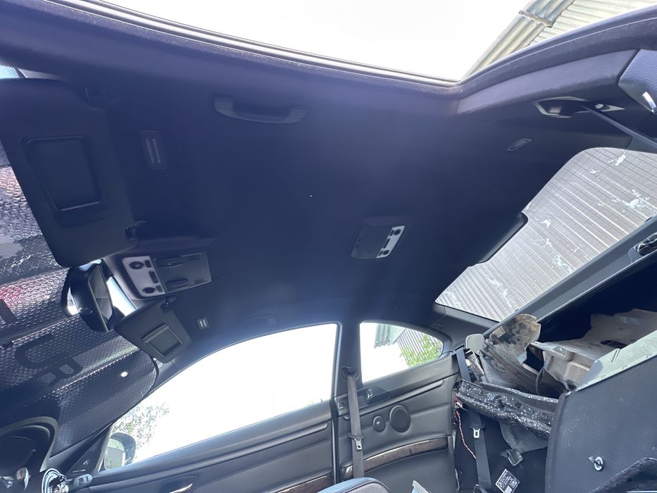 Plafon Pavilion Negru M BMW E90 / E91 / E92 acesorii negre incluse