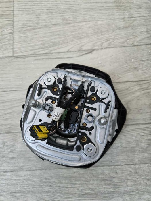 Airbag волан е90 бмв преди фейс