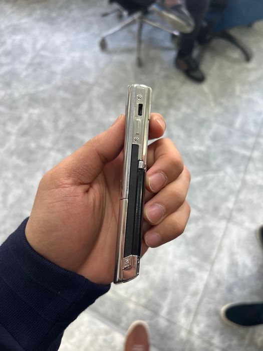 Vertu сатылады Продается Vertu