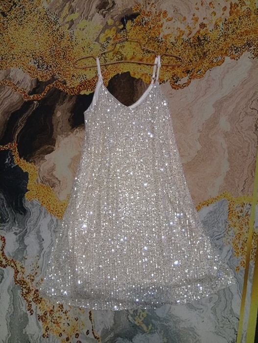 Продам женское платье - 1000 тг.