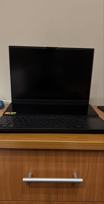 Asus Zephyrus Duo 16 RTX 4080 Impecabil cu accesoriile complete +bonus