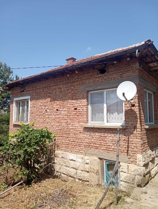 Продава се Къща в с. Тръстеник, Област Русе - 80 кв.м за 225 €/кв.м - Снимка #1