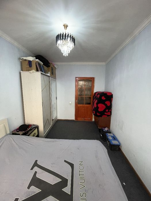 СРОЧНО. Келишилади Яккасарой Кушбегида квартира сотилади теппасид