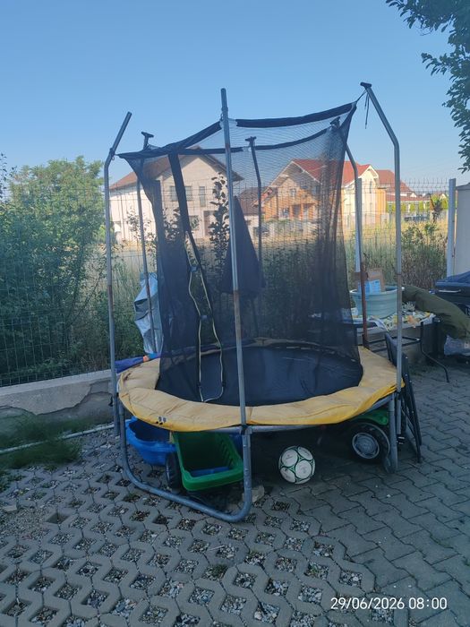 Vând trambulina pentru copii