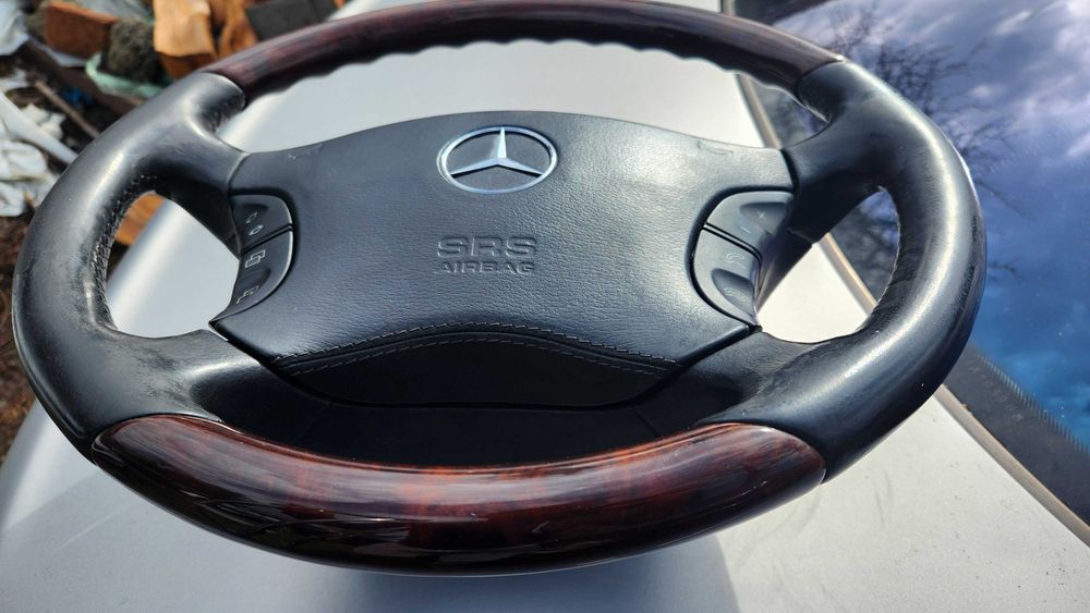 Махагонови волани мерцедес W220