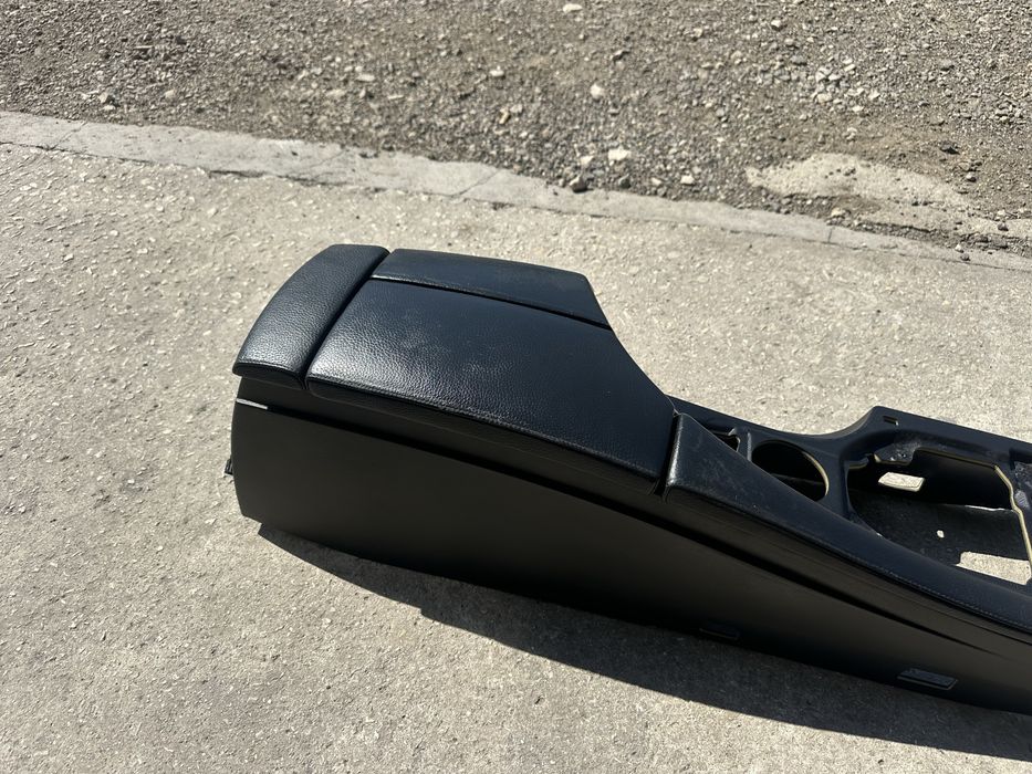 Подлакътник за BMW E60/E61 face кожа