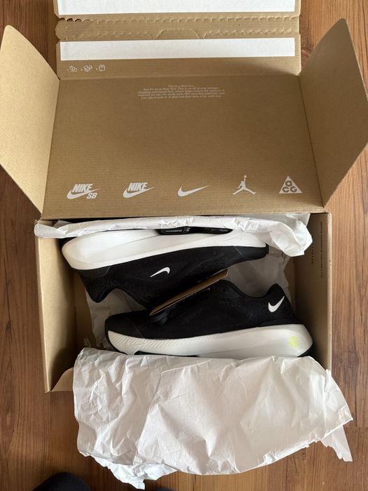 Маратонки Nike Versair