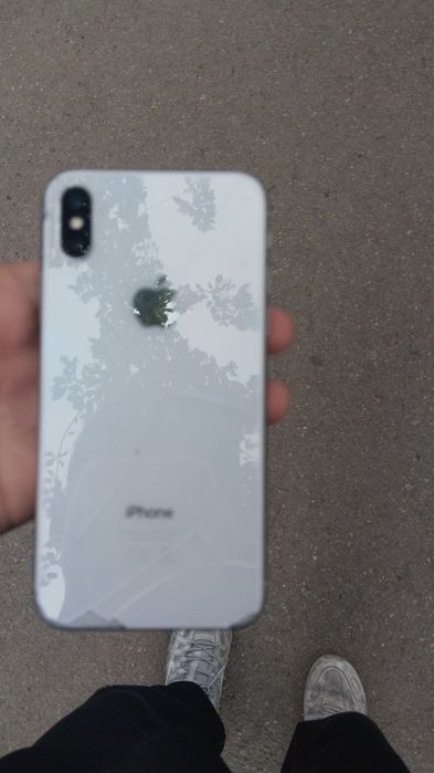 Продам айфон 10 .