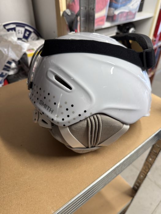 Продавам детски ски Atomic