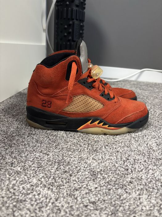 Jordan 5 “Dunk On Mars”