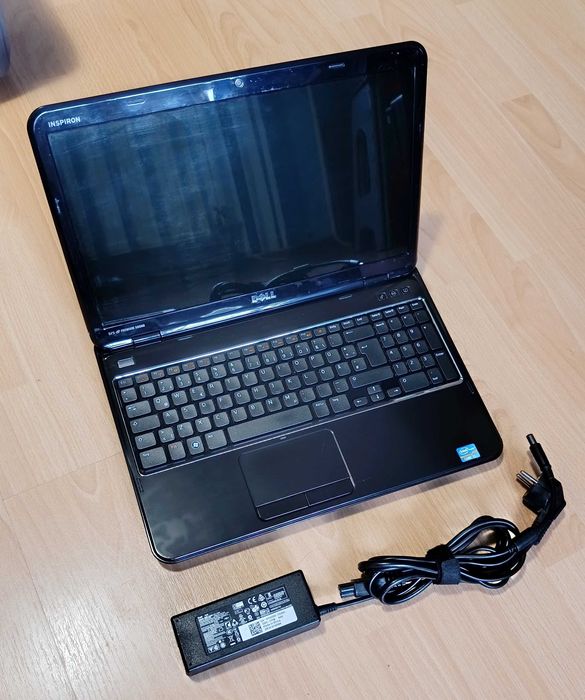 Dell Inspiron N5110 Core I3, 8GB RAM, SSD 128GB, HD3000, baterie 2 ore