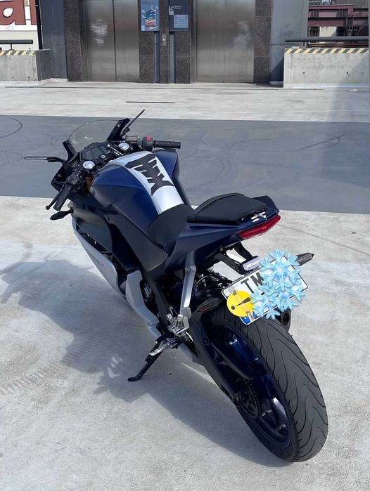 Yamaha YZF-R125 2016