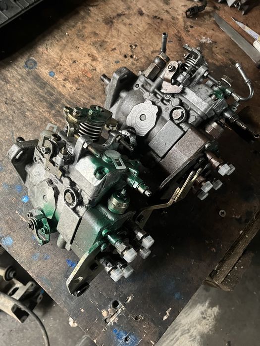 Pompa/pompe de injectie Vw T4 motor 2.4
