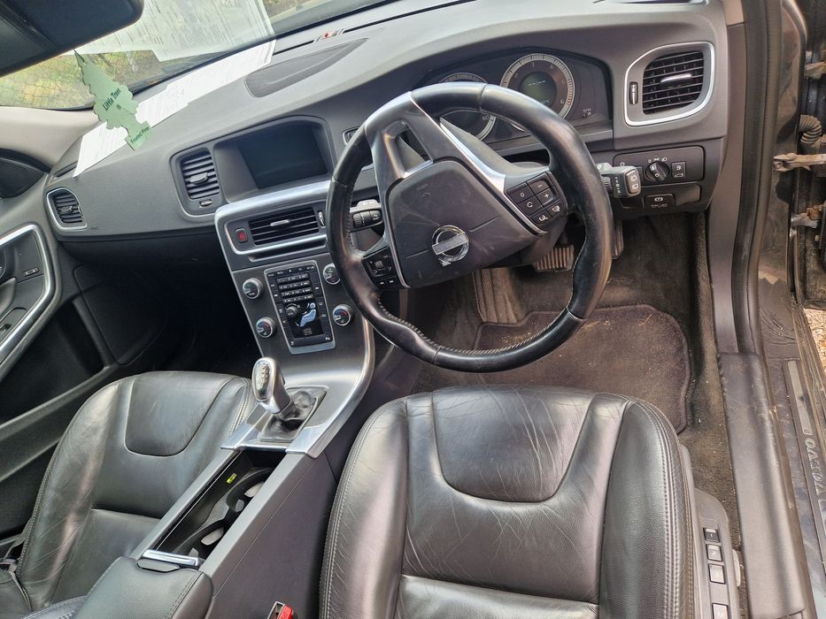 Dezmembrez volvo s40 s80 v60 s60