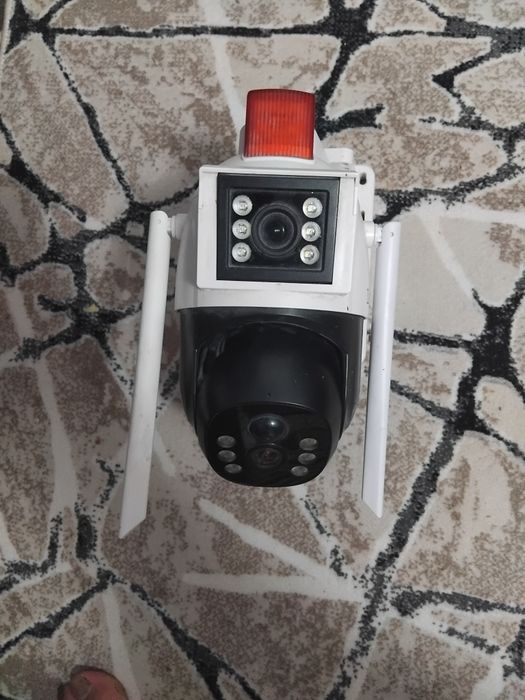 Vând camera de supraveghere video  și cameră cu cartela sim