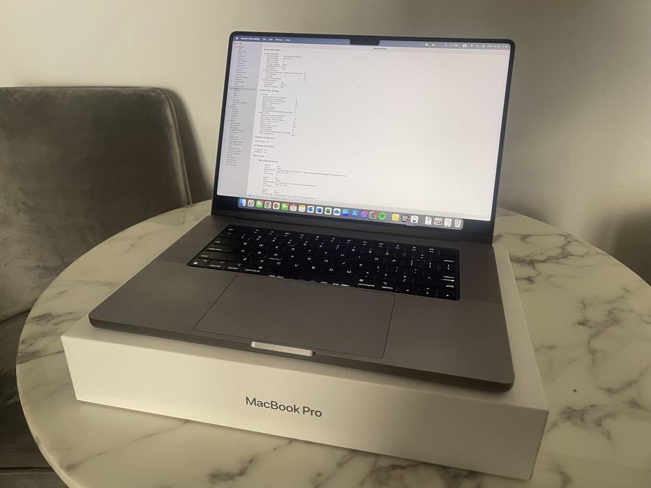 MacBook Pro 16” M1 16GB 512GB SSD