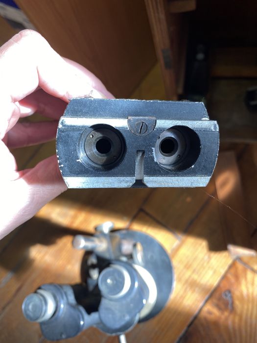 Професионален микроскоп