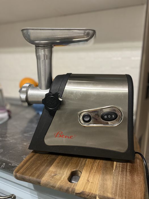 Продаем Мясорубку рабочую б/у