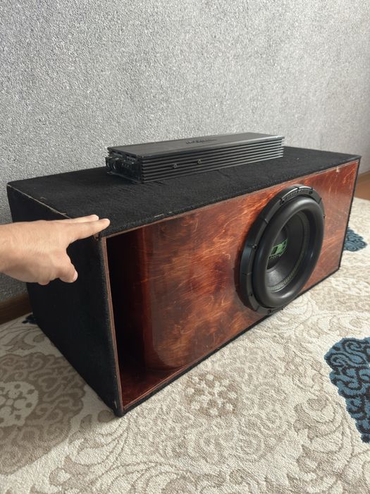 Db  3000w uslitel aura 2000w