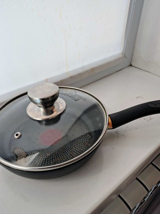 Продам сковороду «Тефаль»