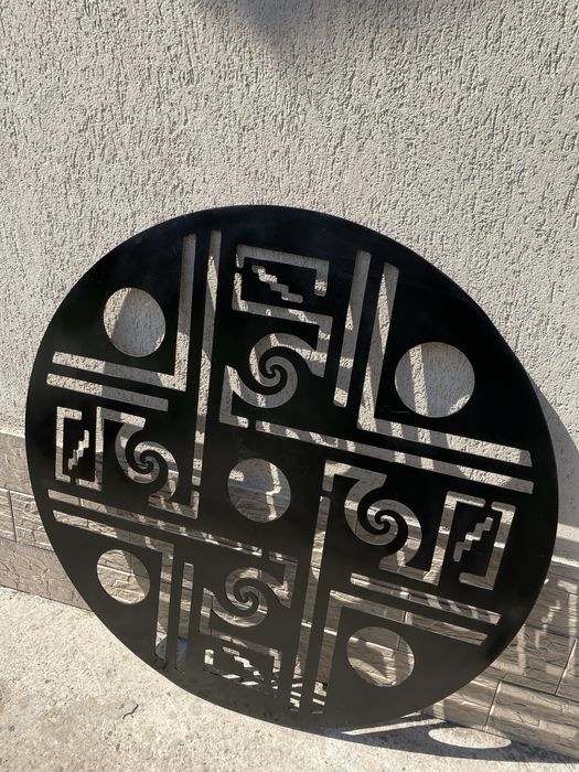 Panou Decorativ Metalic Rotund – Design Aztec/Maya, Decupat Laser