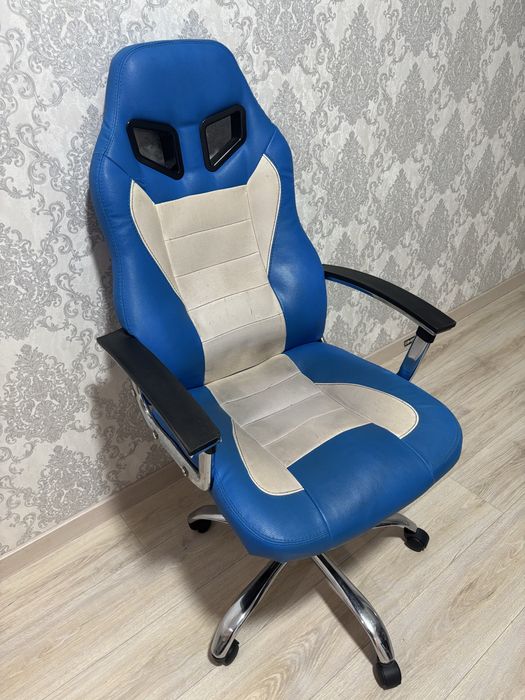 Продам игровое кресло