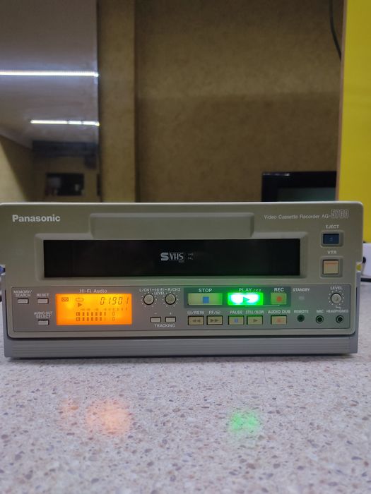 Panasonic AG-5700 B
