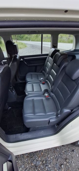 Vw Touran 2013 | 1.6 TDI DSG (AUTOMATA) 7 trepte |  Interior piele  | Acte la zi, km reali