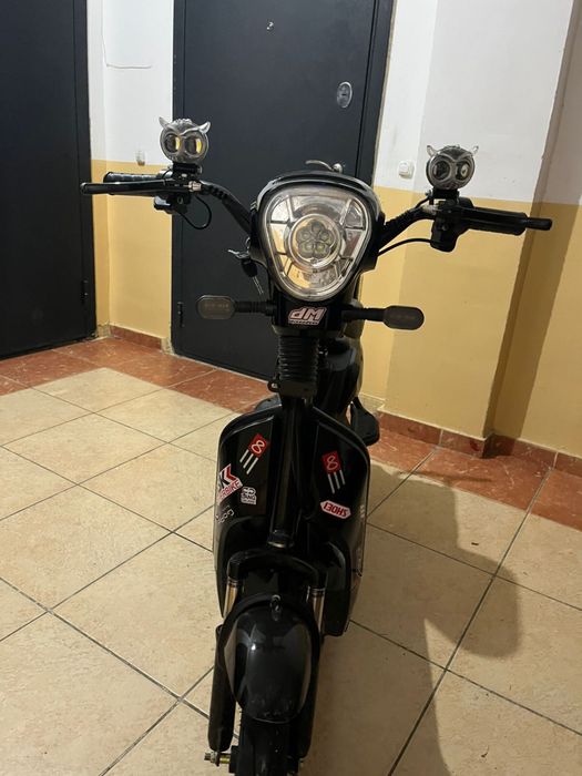 Электроскутер продаю