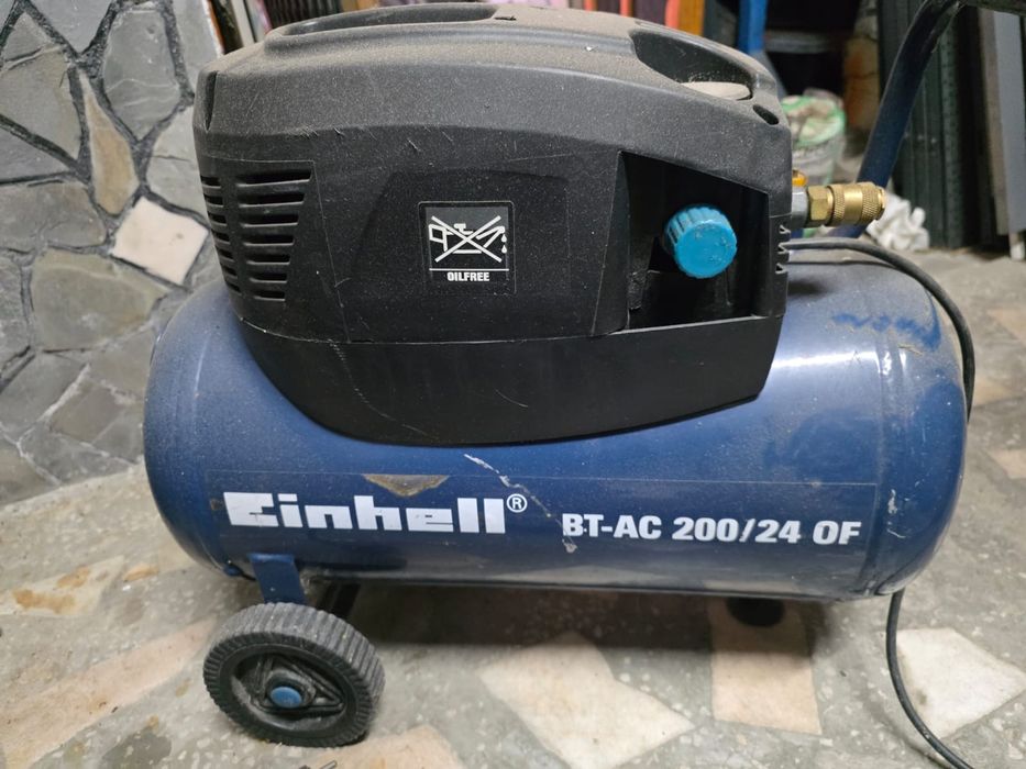 Compresoare aer de 50 ltr. si 25 ltr.