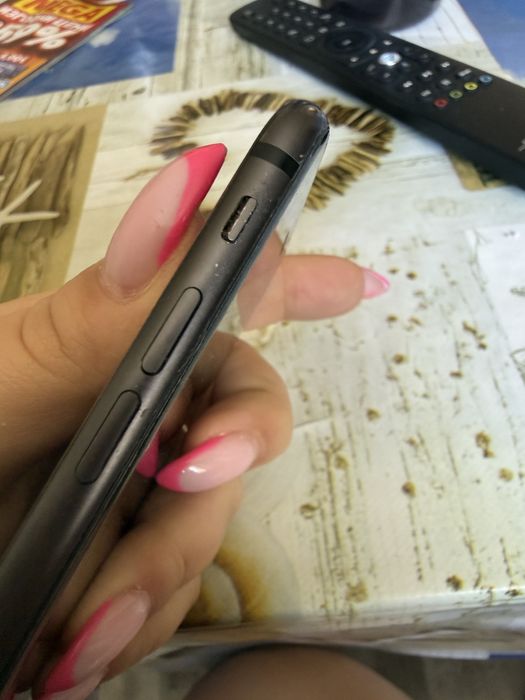 Айфон 8 64ГБ черен