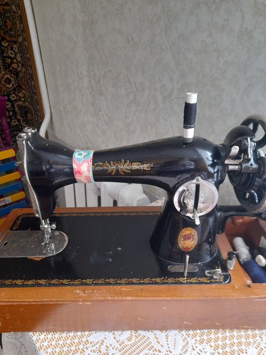 Швейная машинка, ручная