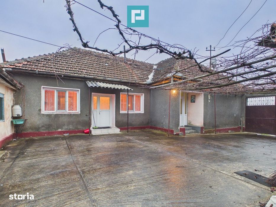 Casă și teren 5.000 mp în Poiana-Tășad, Bihor