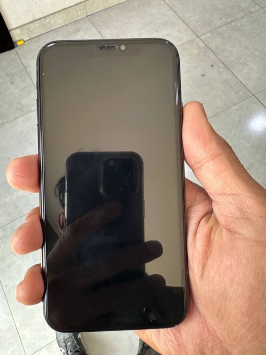 Iphone xr ideal srochna sotiladi