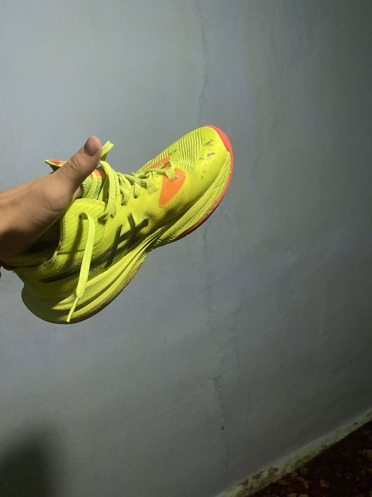 ASICS Paris кроссовка сатам! Оригинал 100%!ГИТАРАҒА ОБМЕН БАР