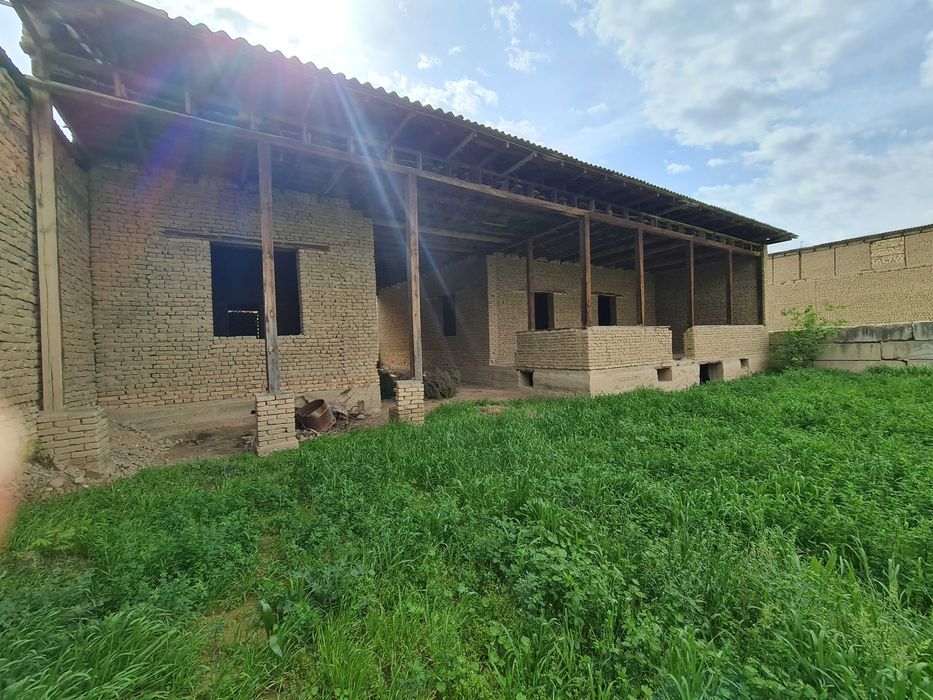 Продается участок в Янгиюле. Янгийулда уй сотилади.