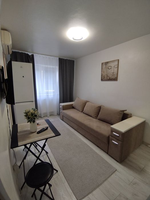 Închiriez garsoniera