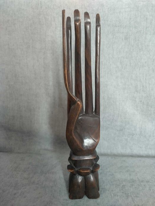 Suport bijuterii, din lemn