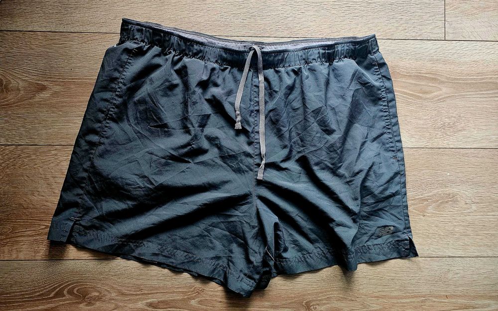 Pantaloni scurţi sport New Balance Lightning Dry - Mărimea L