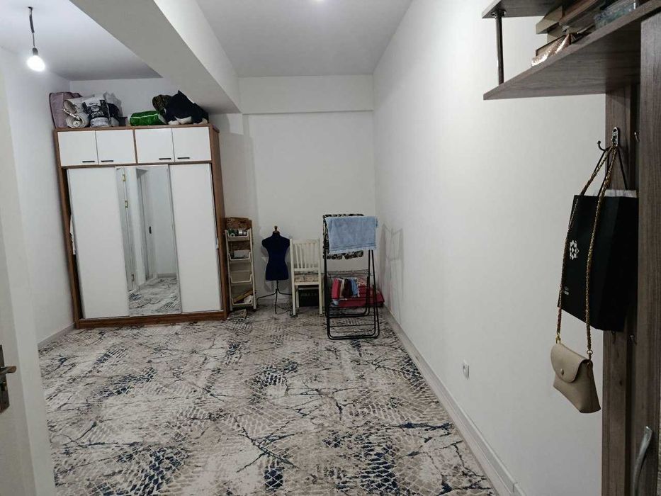 Квартира сотилади срочна