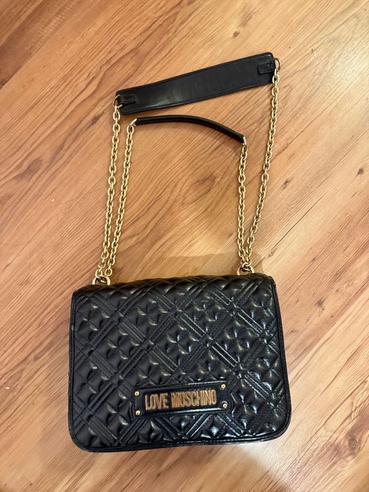 Чанта Love Moschino // черна чанта // чанта за рамо